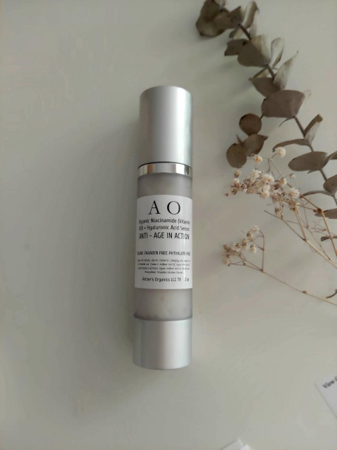 Organic "anti-age in action" niacinamide (vitamin B3) + hyaluronic acid serum