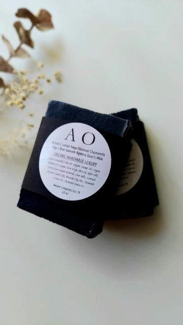 New! Organic Black Creme Active Charcoal Chamomile, et Aloe I'm Smooth Goat Milk