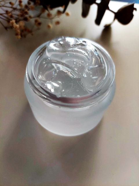 Organic Aloe Vera + Witch Hazel Extracts Light Gel - Damaged/Repair/Restore/Anti-aging