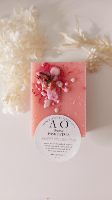 Organic Bohemian Sweet Gentle Rose + Fresh Goat's Milk 